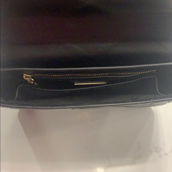 Tory Burch gold tone shoulder bag - Picture 9 of 13